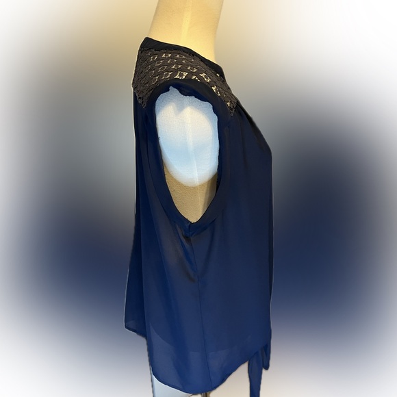 Zac & Rachel Cap Sleeve Tie Front Blouse Peacoat Blue size L - Picture 3 of 14